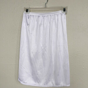 Vassarette Half Slip White 24" x 20"  ~ Size S